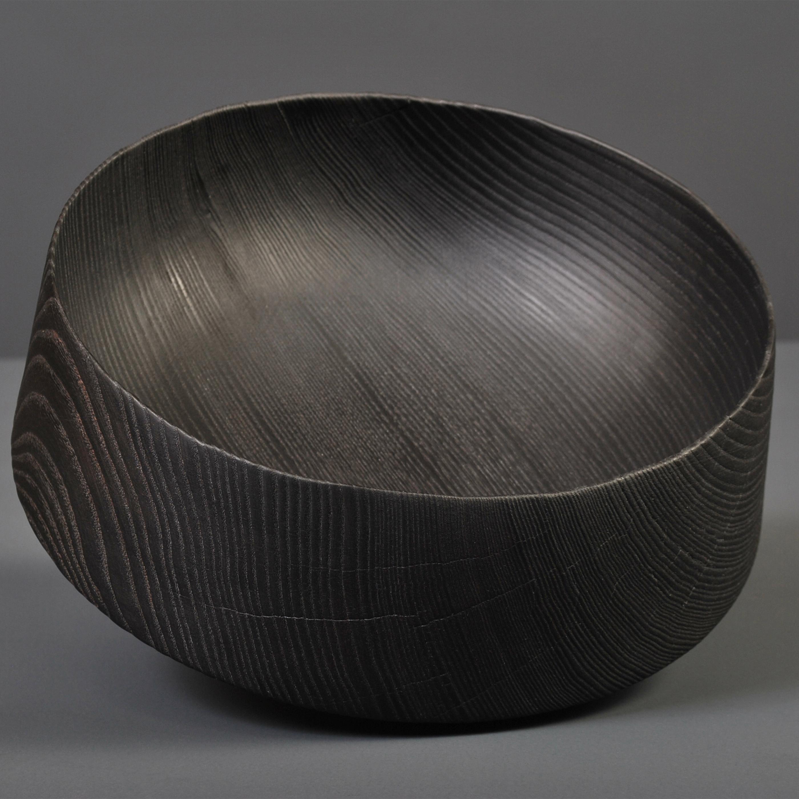 Handcrafted Japanese Yakisugi Bowl In New Condition For Sale In London, GB