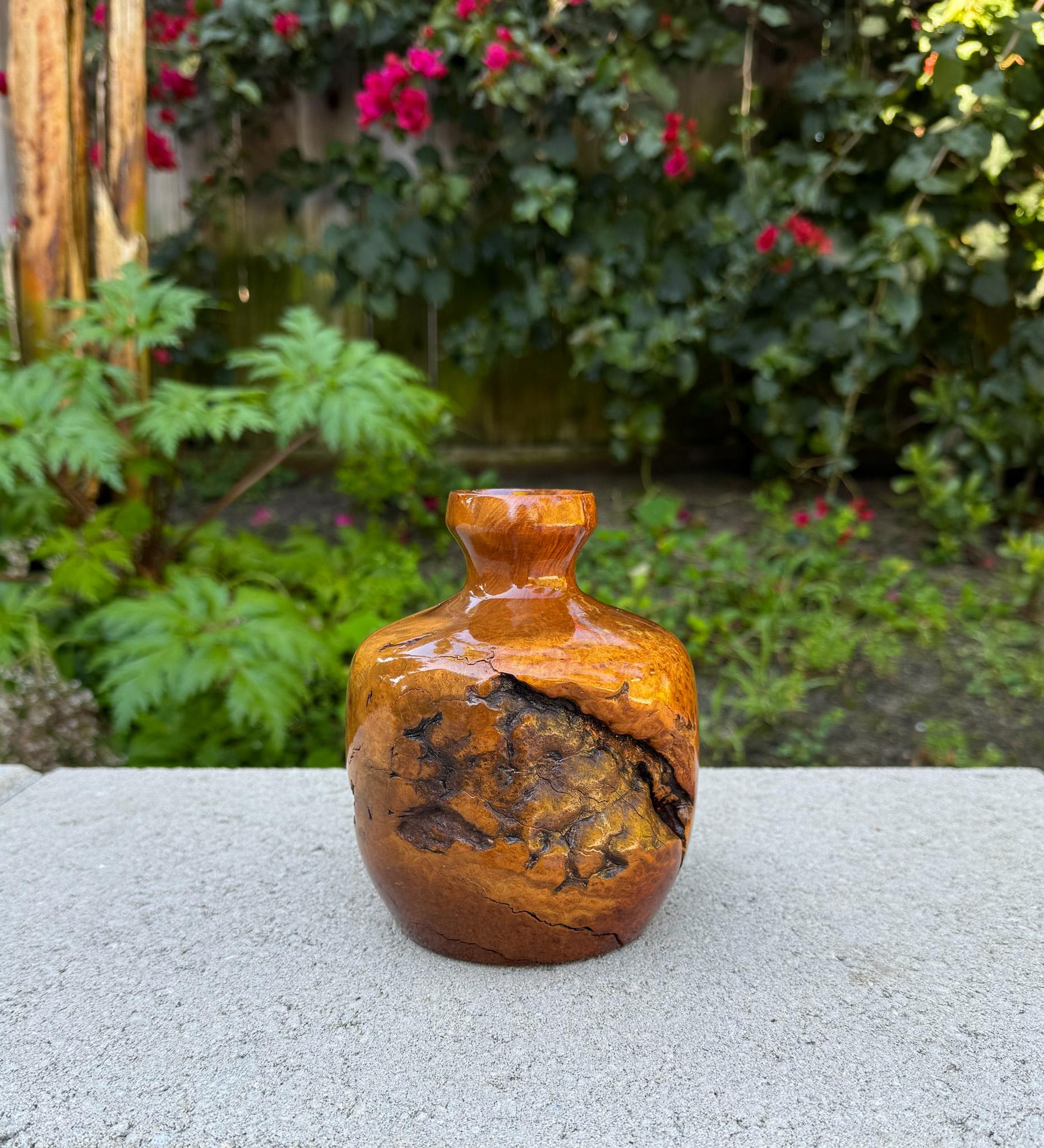 Vaso in legno di radica tornito lavorato a mano, 20° secolo in vendita 6