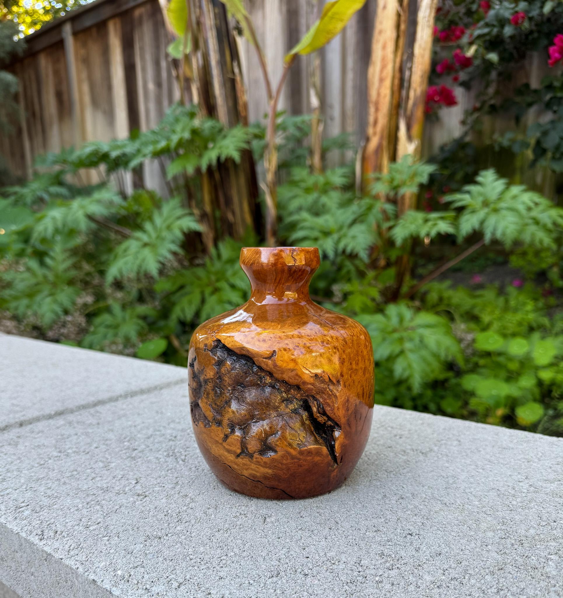 Vaso in legno di radica tornito lavorato a mano, 20° secolo in vendita 7