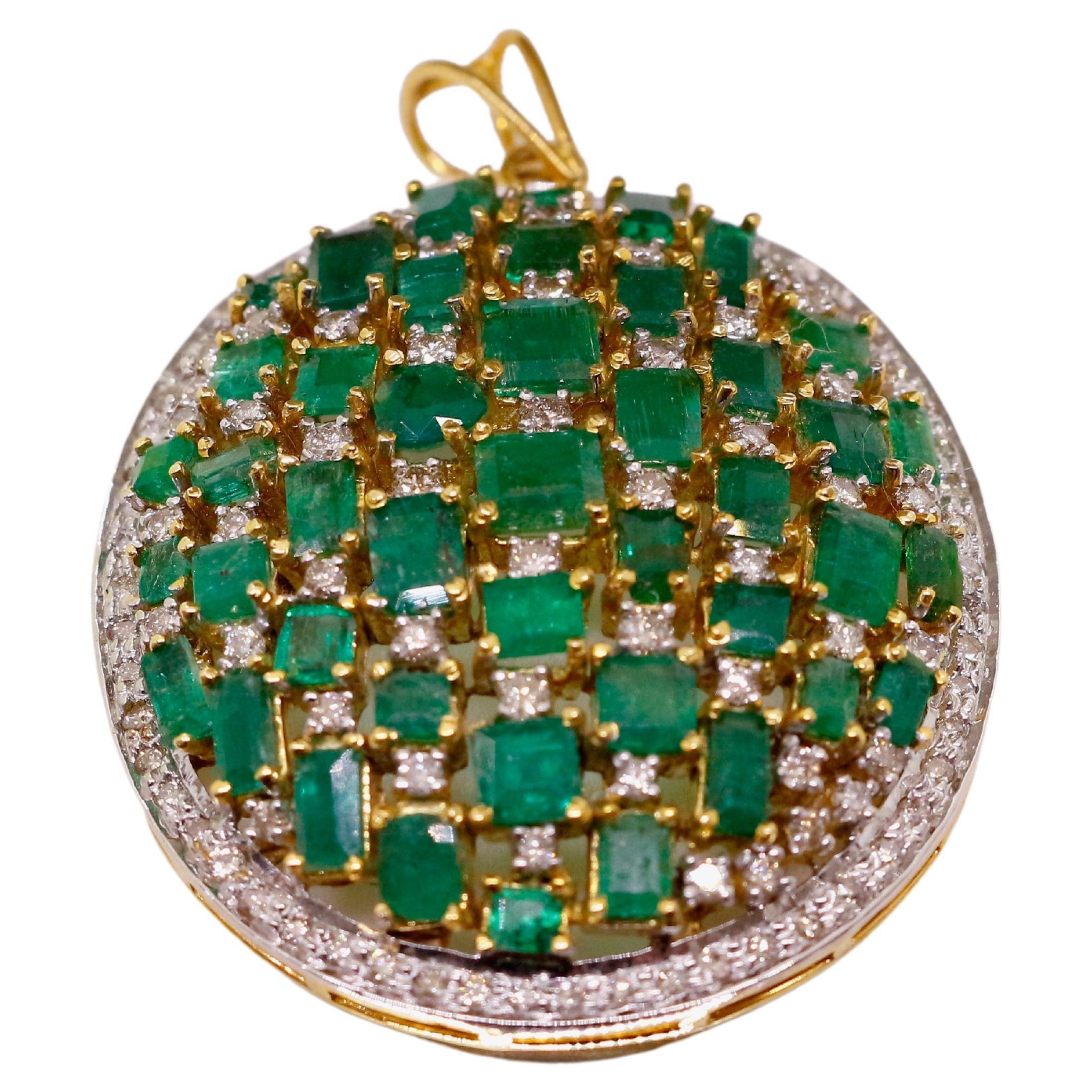 Handcrafted Turtle Back Emerald Pendant in 14kt Gold For Sale