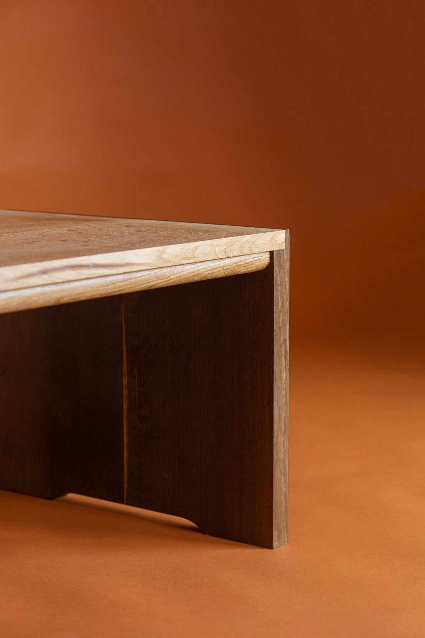 Table basse à deux tons en bois d'Oak Wood Neuf - En vente à Manchester, GB