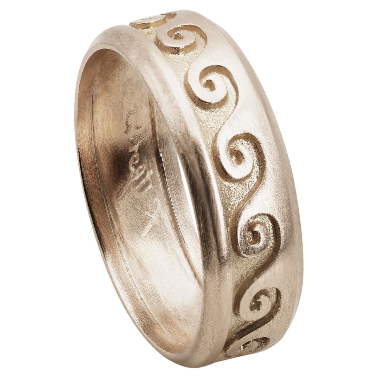 Handcrafted Unisex 18 Karat White Gold Embossed Wave Design Band Ring For Sale