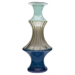 vaso artigianale, Madame Large, colore blu e verde, kanz architetti