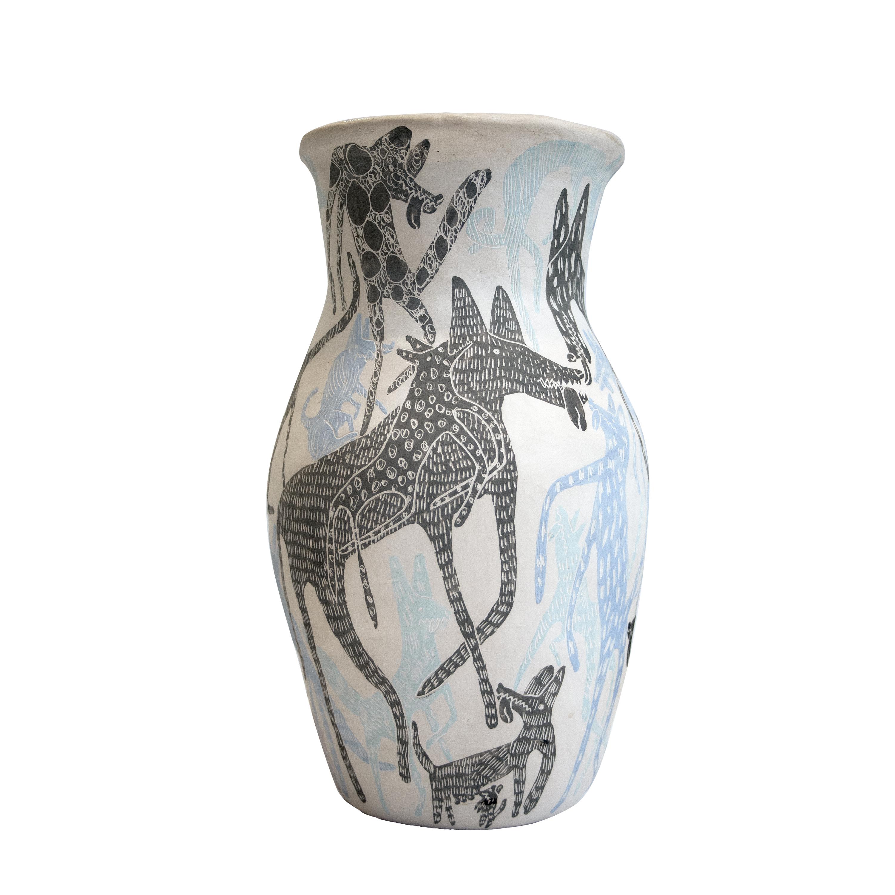 Argile Vase artisanal « Stray Dogs » par « Love and Beauty », Espagne, 2022