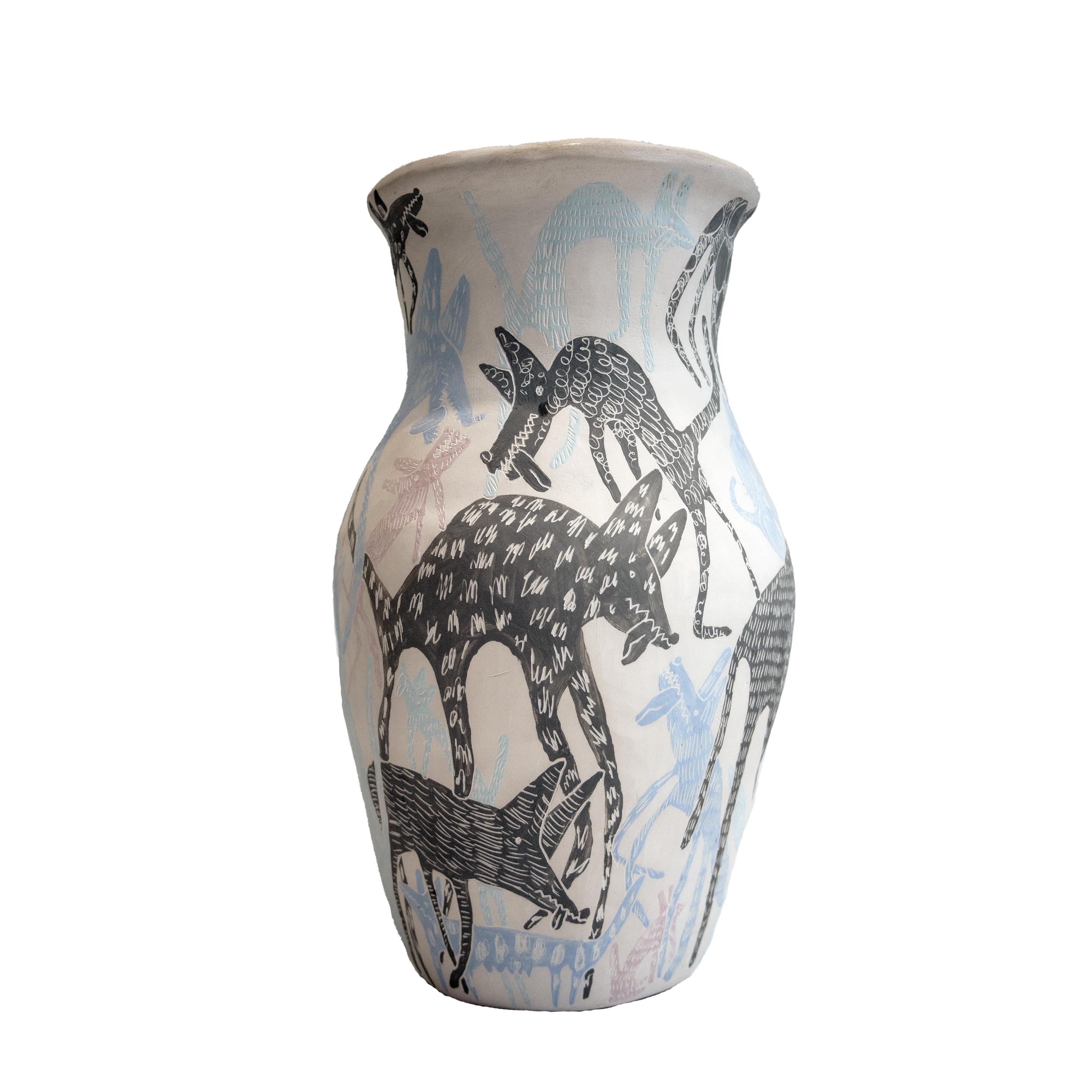 Vase artisanal « Stray Dogs » par « Love and Beauty », Espagne, 2022 1