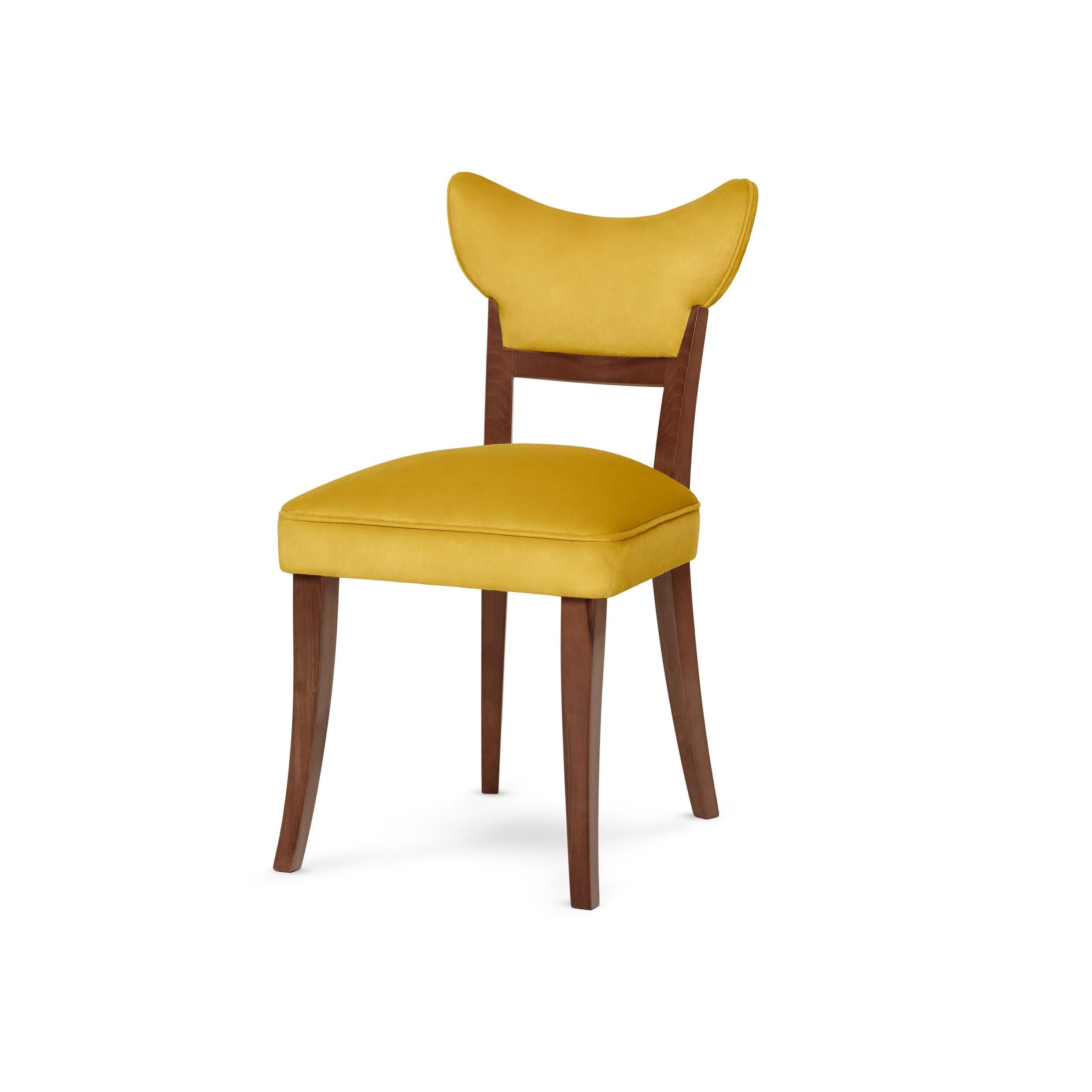 Handcrafted Velvet Dining Chair in Retro Silhouette In New Condition For Sale In New York, NY