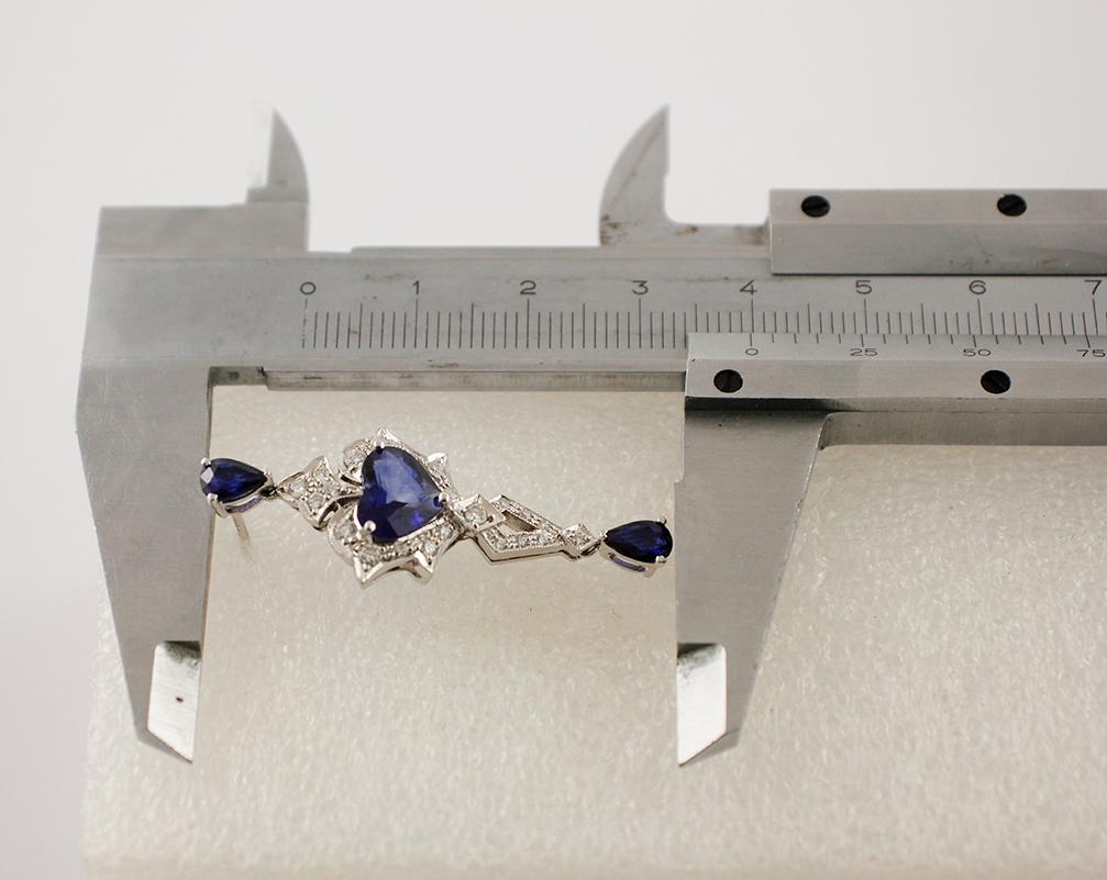 Handgefertigte Vintage-Ohrringe mit blauen Saphiren, Diamanten, 14 Karat Weißgold (Gemischter Schliff) im Angebot