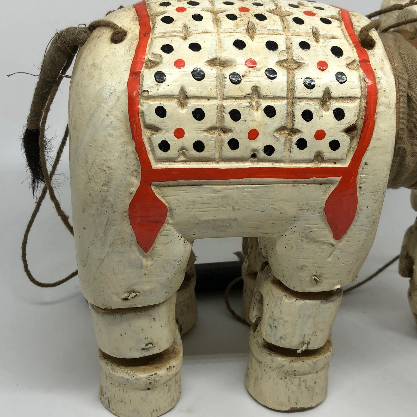 Indien Puppet Marionette sur un éléphant à cordes, Inde, années 1930
