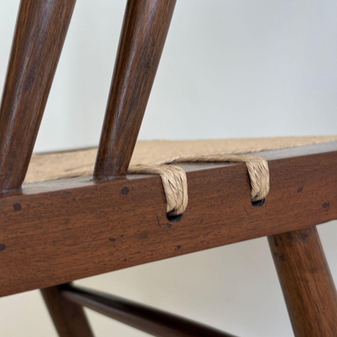 Moderne Chaise en noyer et gazon, faite à la main, à la manière de Nakashima en vente