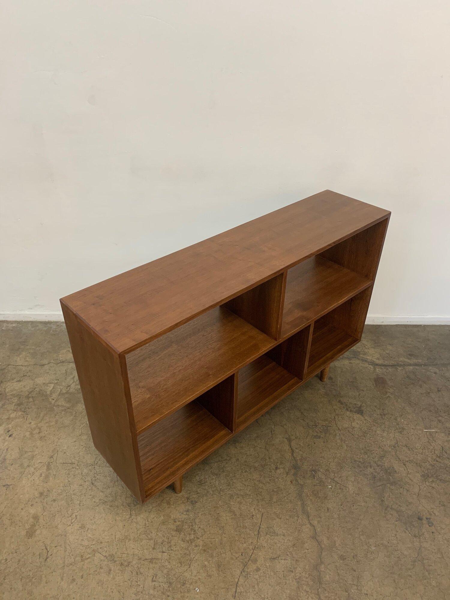 Handcrafted walnut bookcase #1 For Sale 5