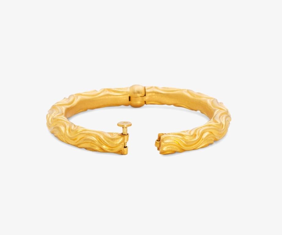 Handcrafted Wavey Repousse 24K Gold Cuff Bracelet In New Condition In Istanbul, TR