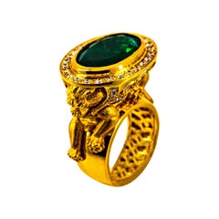 Handcrafted White Diamond Oval Cut Emerald Yellow Gold Cocktail "Lion" Ring