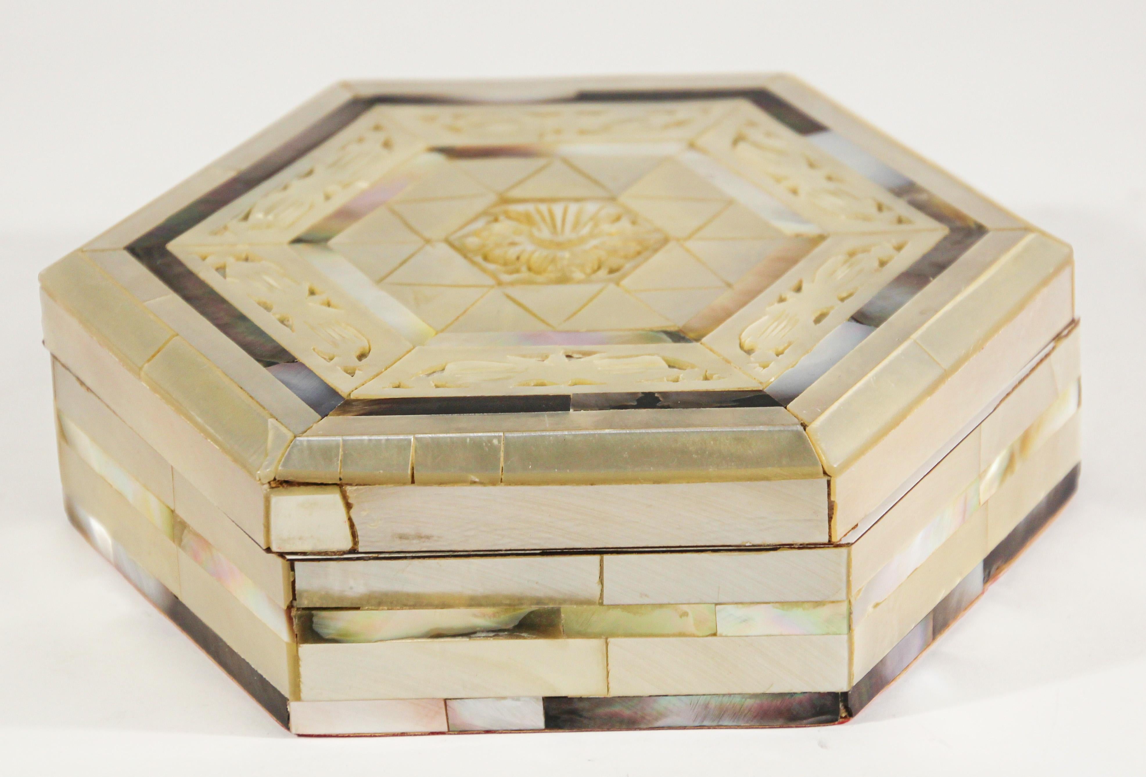 Handcrafted White Mother of Pearl Inlaid Moorish Octagonal Box For Sale 8
