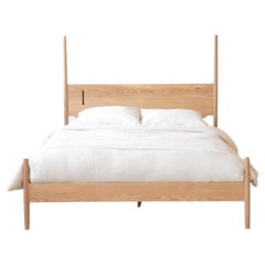 Letto Dansk in Oak Oak bianco lavorato a mano con snodo Dutchman in alluminio annerito