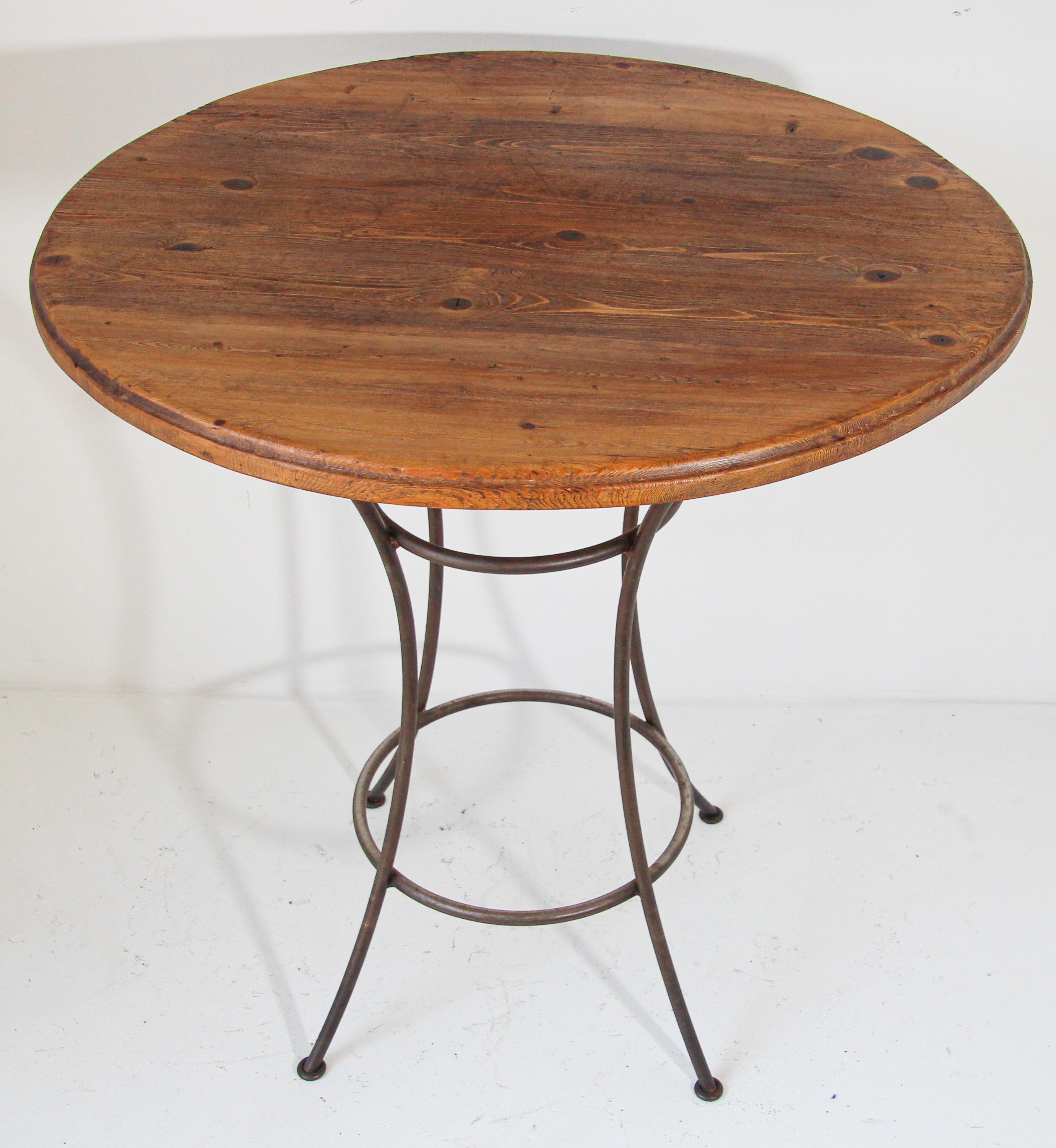 Handcrafted Wood Top Bar Höhe Tisch mit Schmiedeeisen geschmiedet Basis im Angebot 2