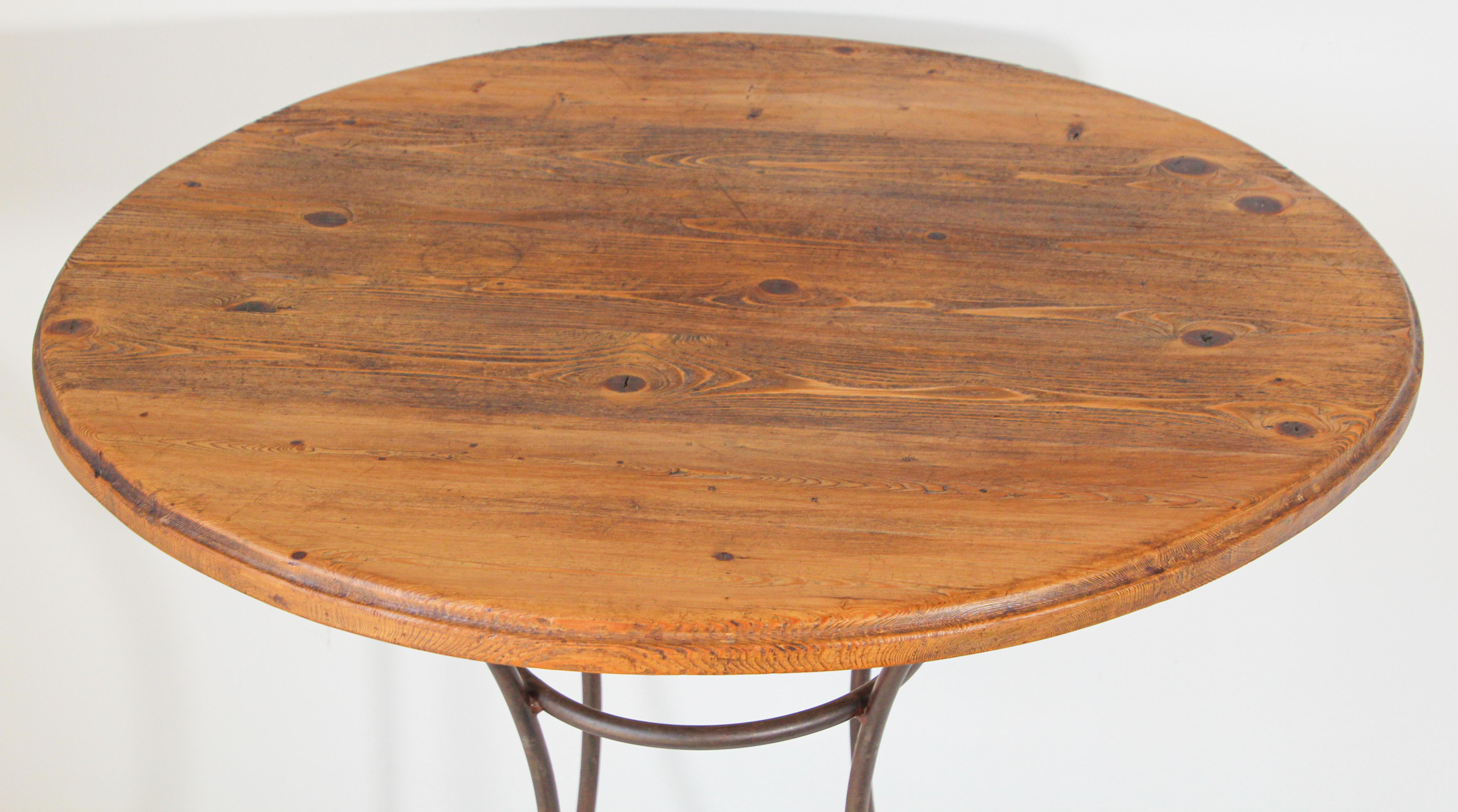 Handcrafted Wood Top Bar Höhe Tisch mit Schmiedeeisen geschmiedet Basis im Angebot 3