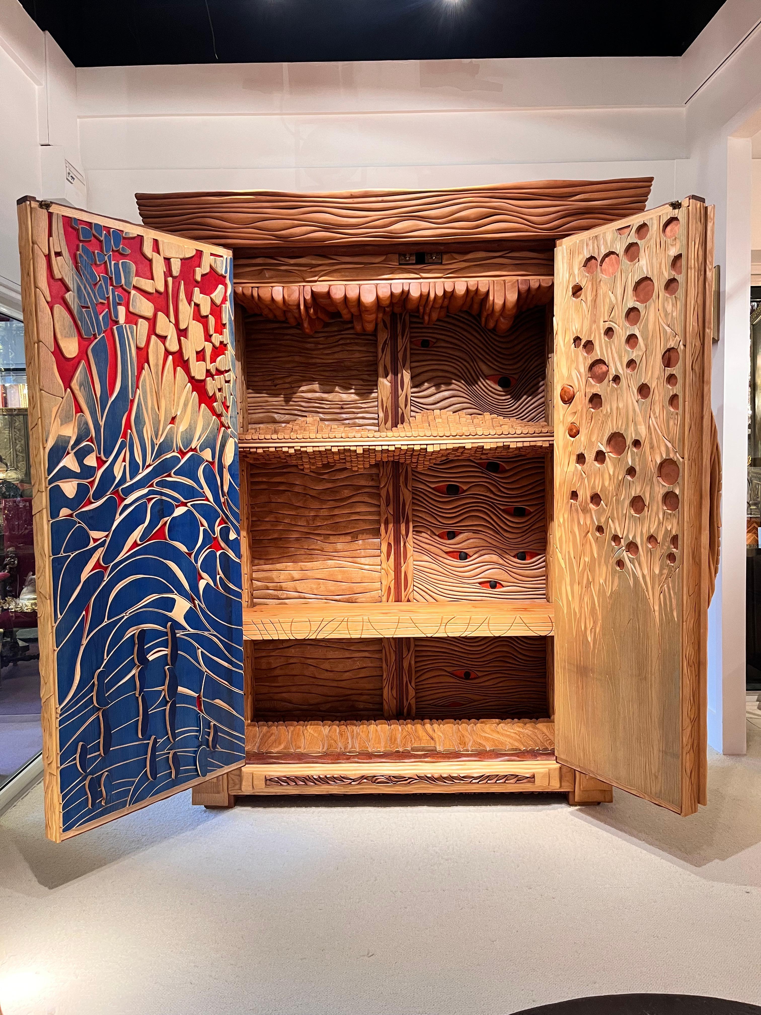 Handcrafted Wooden Armoire von Lucien Bénière im Zustand „Gut“ im Angebot in Saint-Ouen, FR