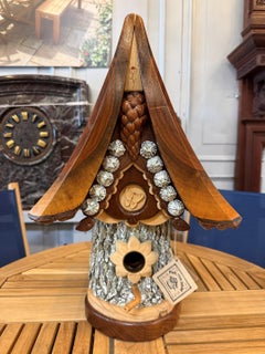 Casita para pájaros de madera hecha a mano, estilo arte popular, firmada por Mitch Erceg en 2007