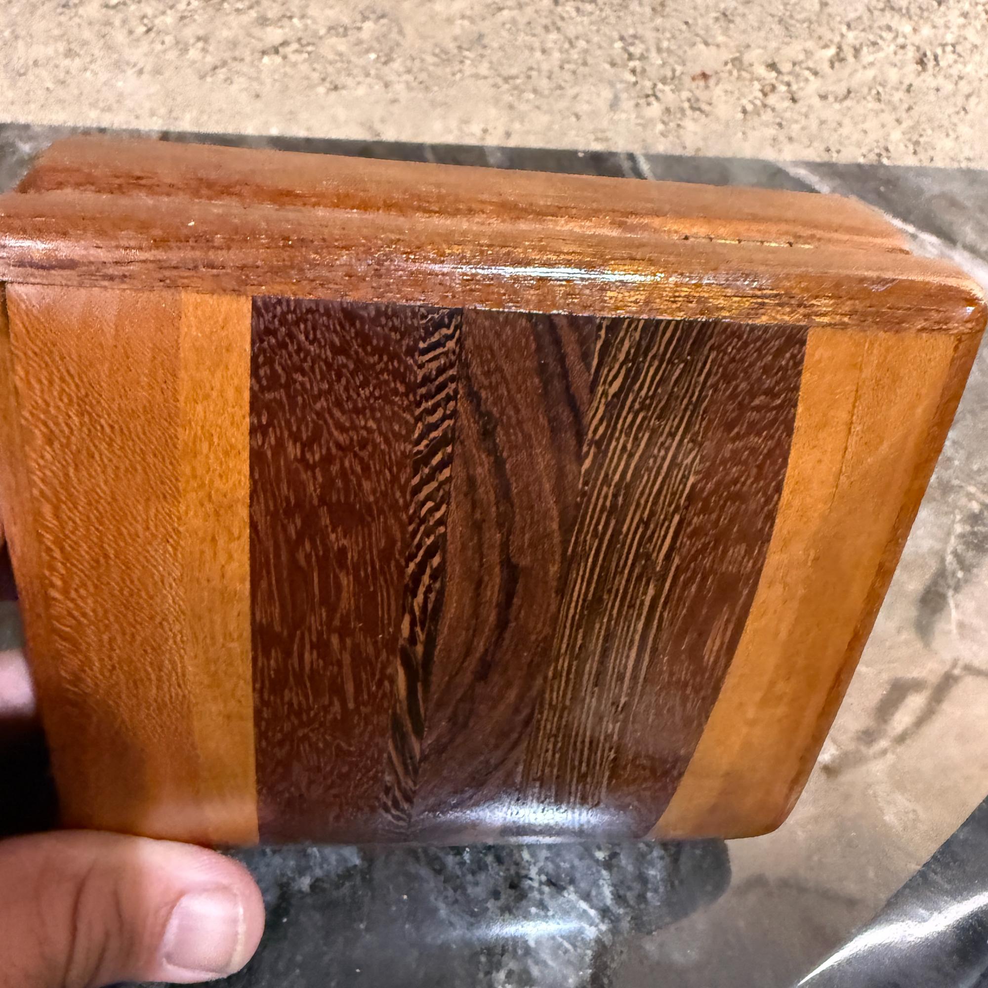 Boîte à bijoux en bois artisanale Studio A moderne organique en vente 2