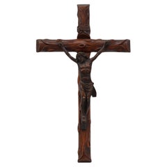 Crucifix artisanal en bois de style Art déco, Belgique, années 1920