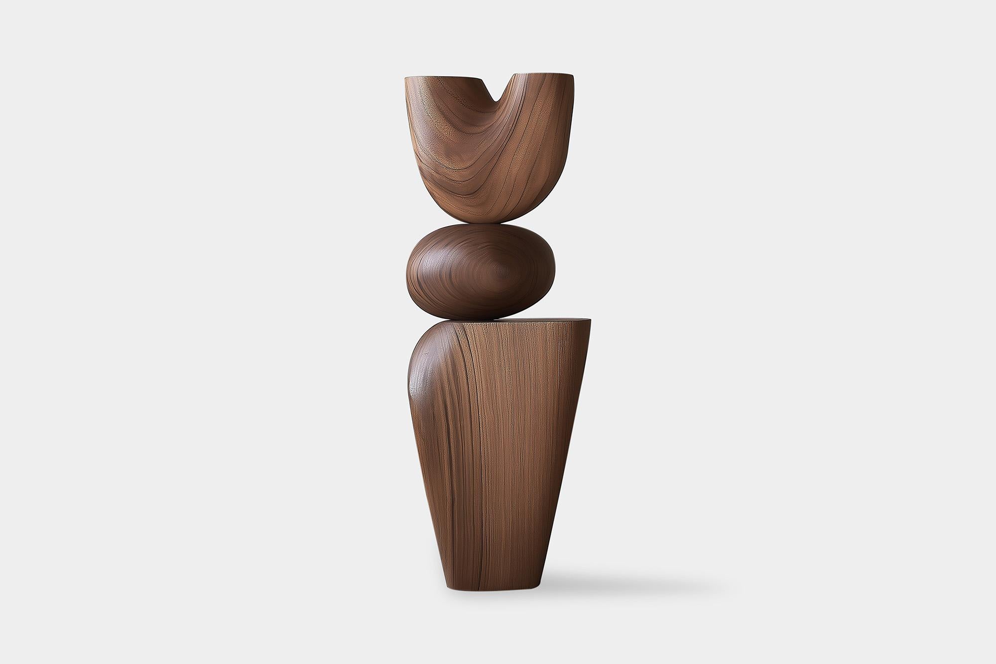 Scultura artigianale in legno Lull No77 di NONO - Perfetta per le case artistiche
---
L'equilibrio e la tensione sono al centro di queste sculture. L'interazione tra le forme lisce e arrotondate e le basi solide e angolari crea un delicato