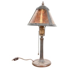 Handel Lampe de table en bronze antique Arts & Crafts avec abat-jour en mica