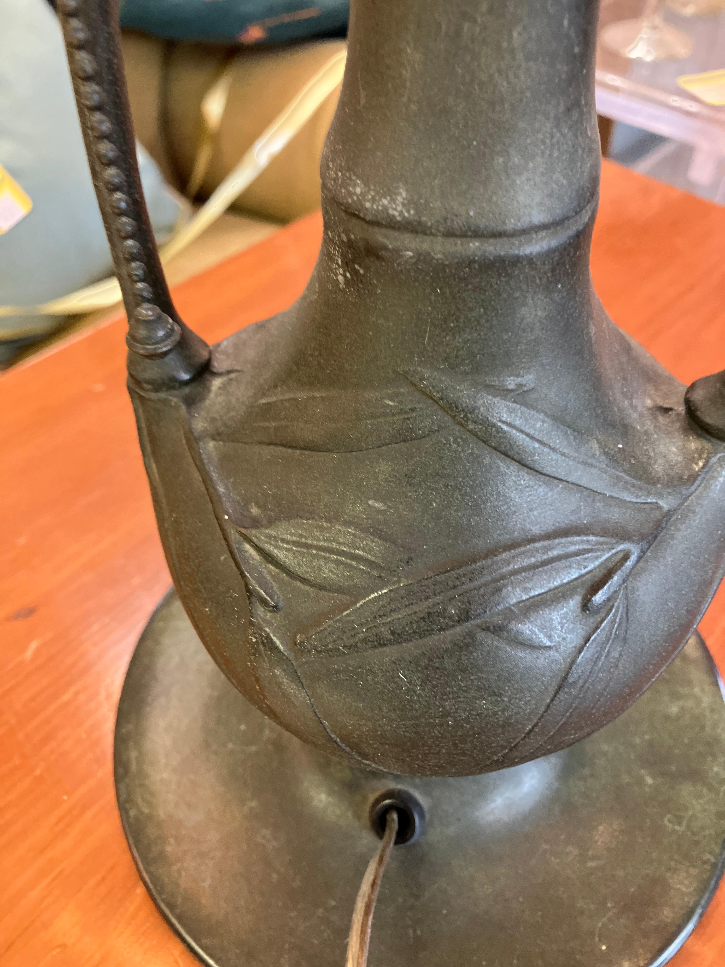 Americano Lampada da tavolo Handel Art Nouveau in bronzo antico e vetro in vendita