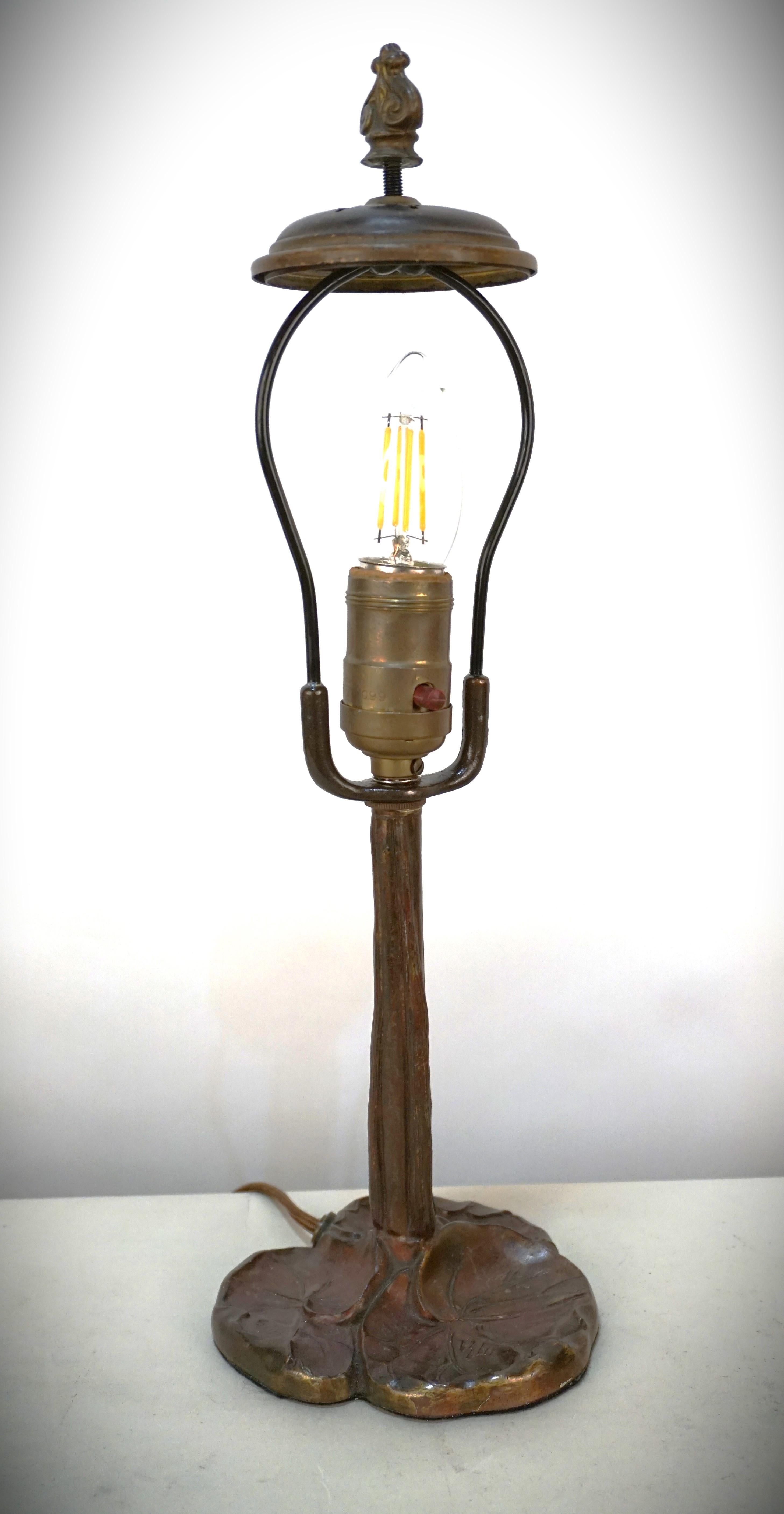 Handel Stained Glass Table Lamp For Sale 2