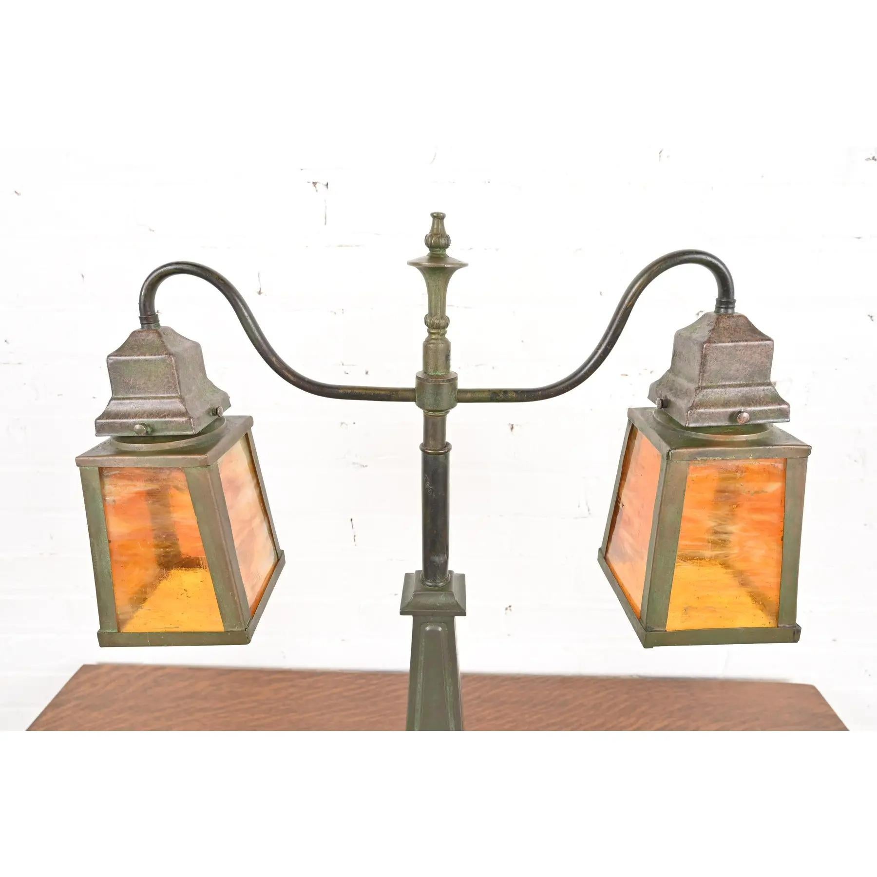 Lampe de table double en bronze et verre de scories de style Arts & Crafts antique Handel en vente 1