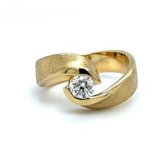 Handgefertigter Solitärring in 18 Karat mit großem Brillant