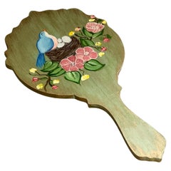 Espejo de mano en un marco de madera, Espejo vintage pintado con flores Mack-up