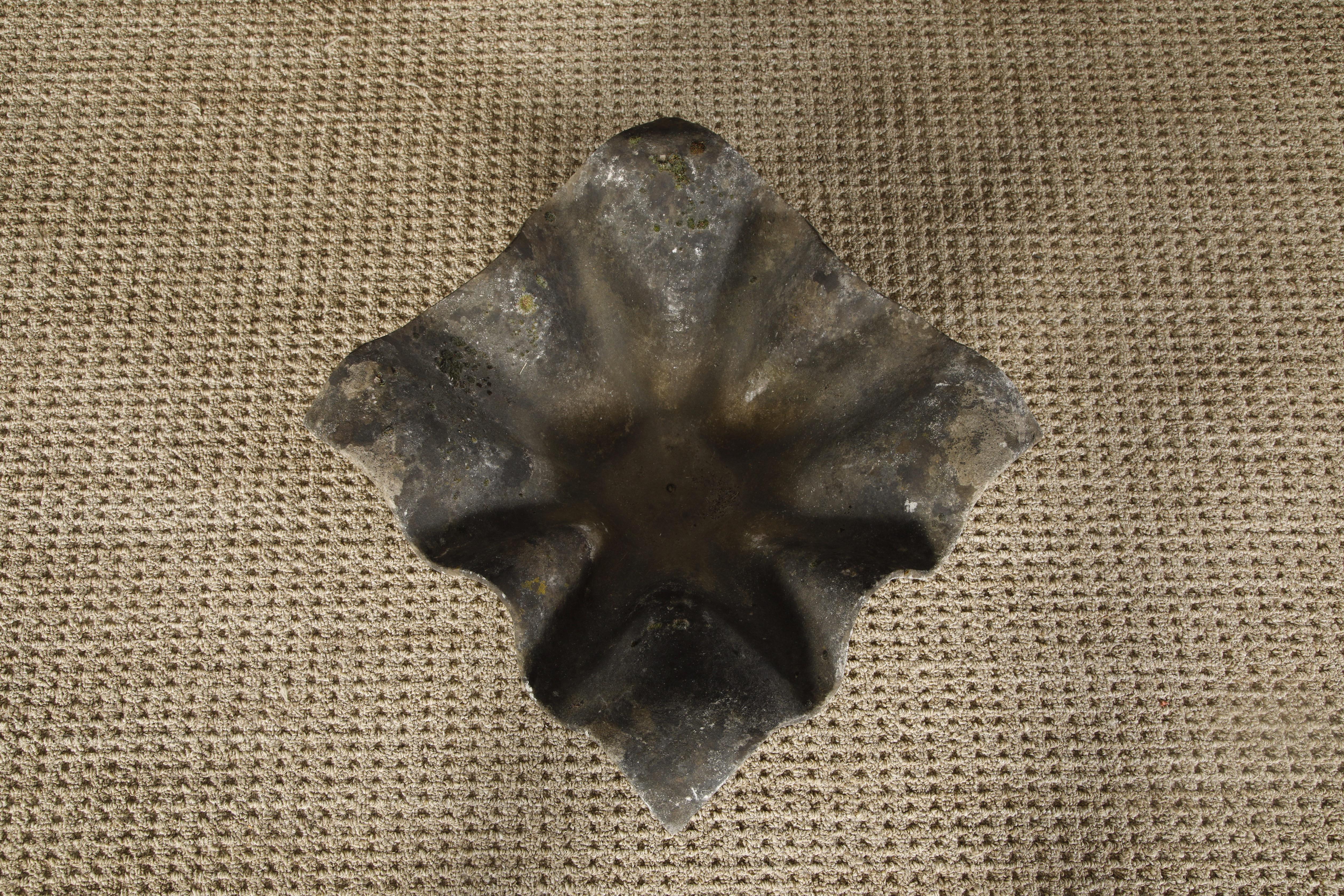 Jardinera de hormigón 'Pañuelo' de Willy Guhl para Eternit, c. 1968 6