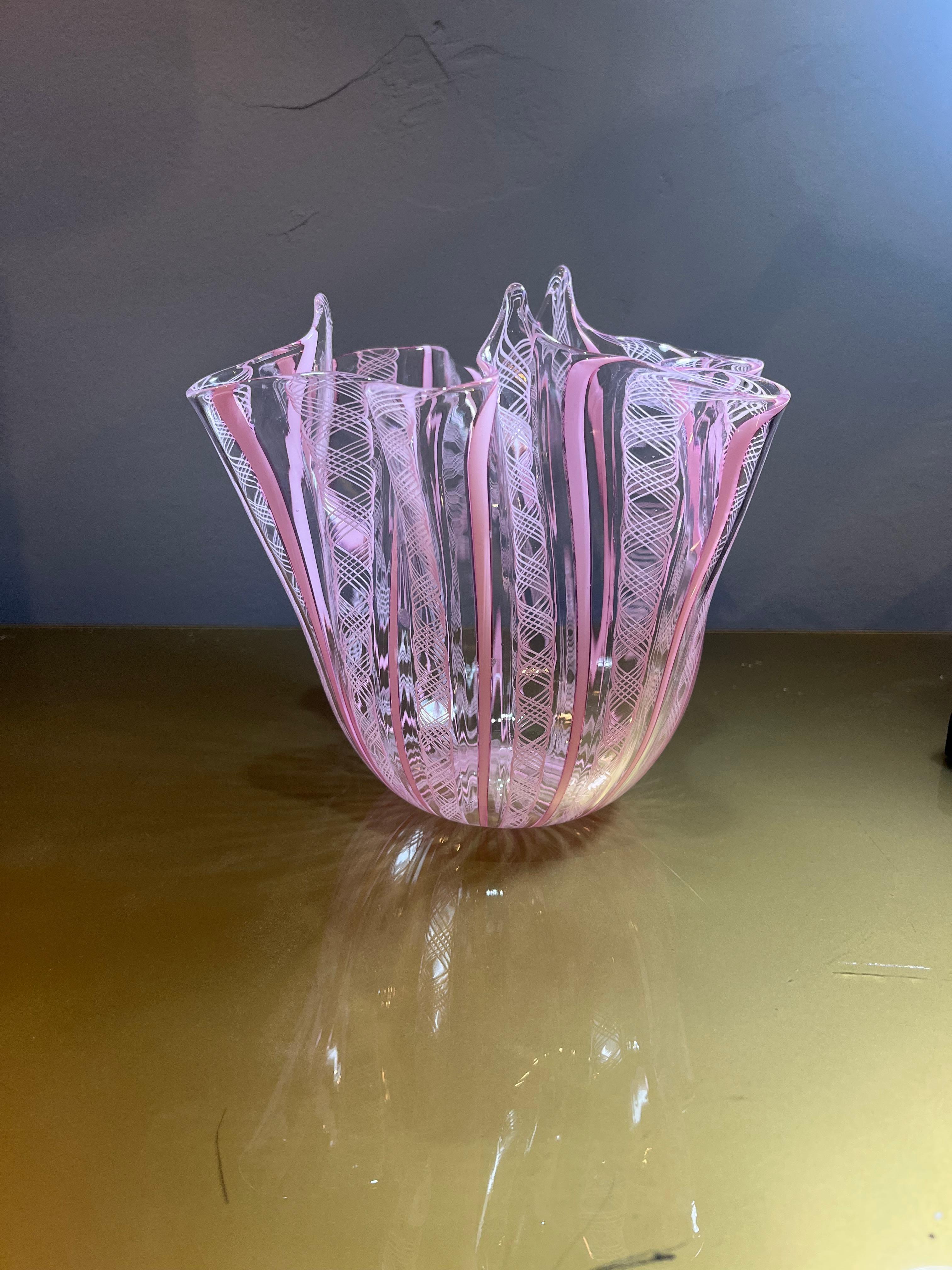 Italian Handkerchief vase by Fulvio Biancon for Venini in vendita