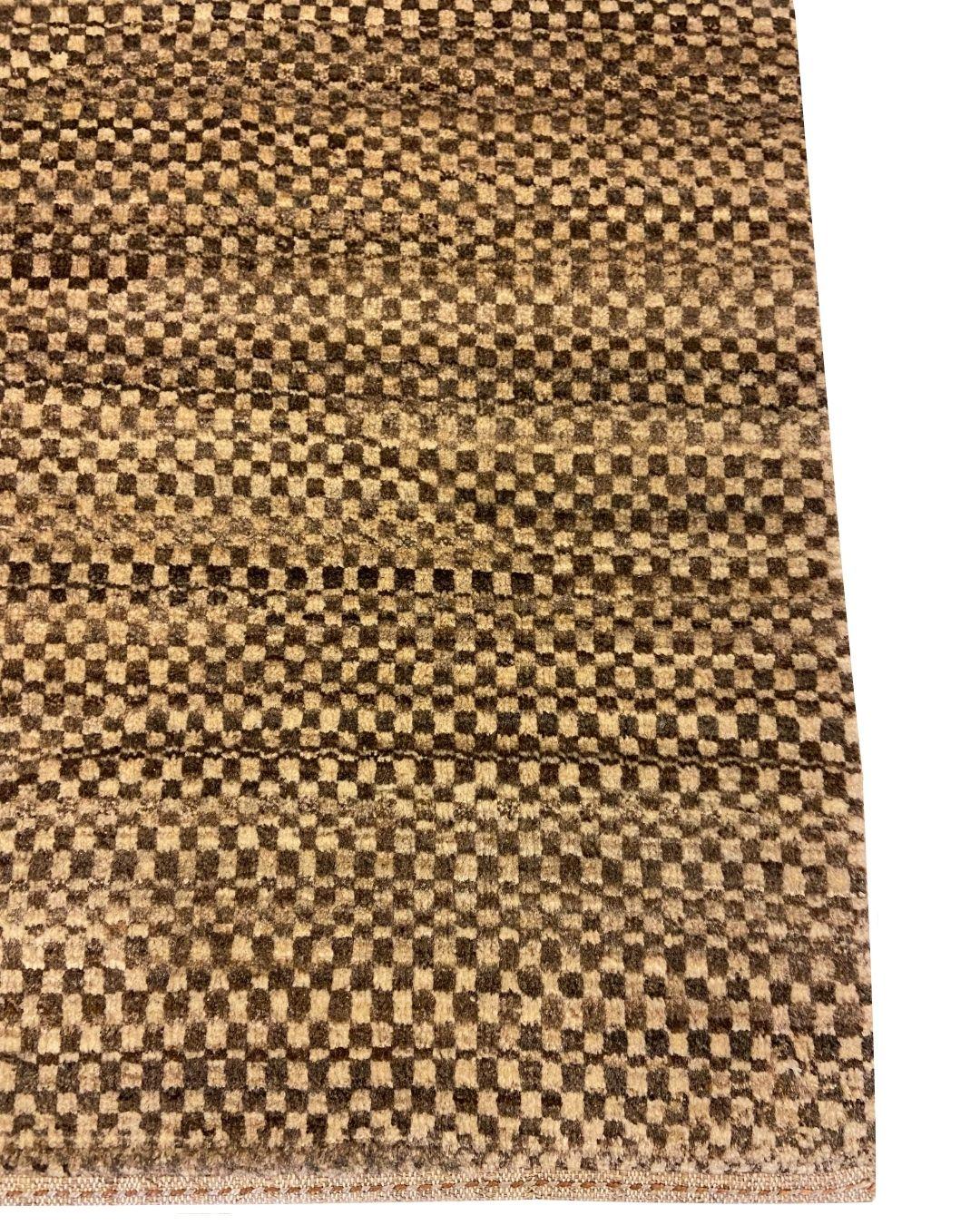 Handgeknüpfter brauner und cremefarbener karierter architektonischer Wollteppich, 3' x 4' (Indisch) im Angebot