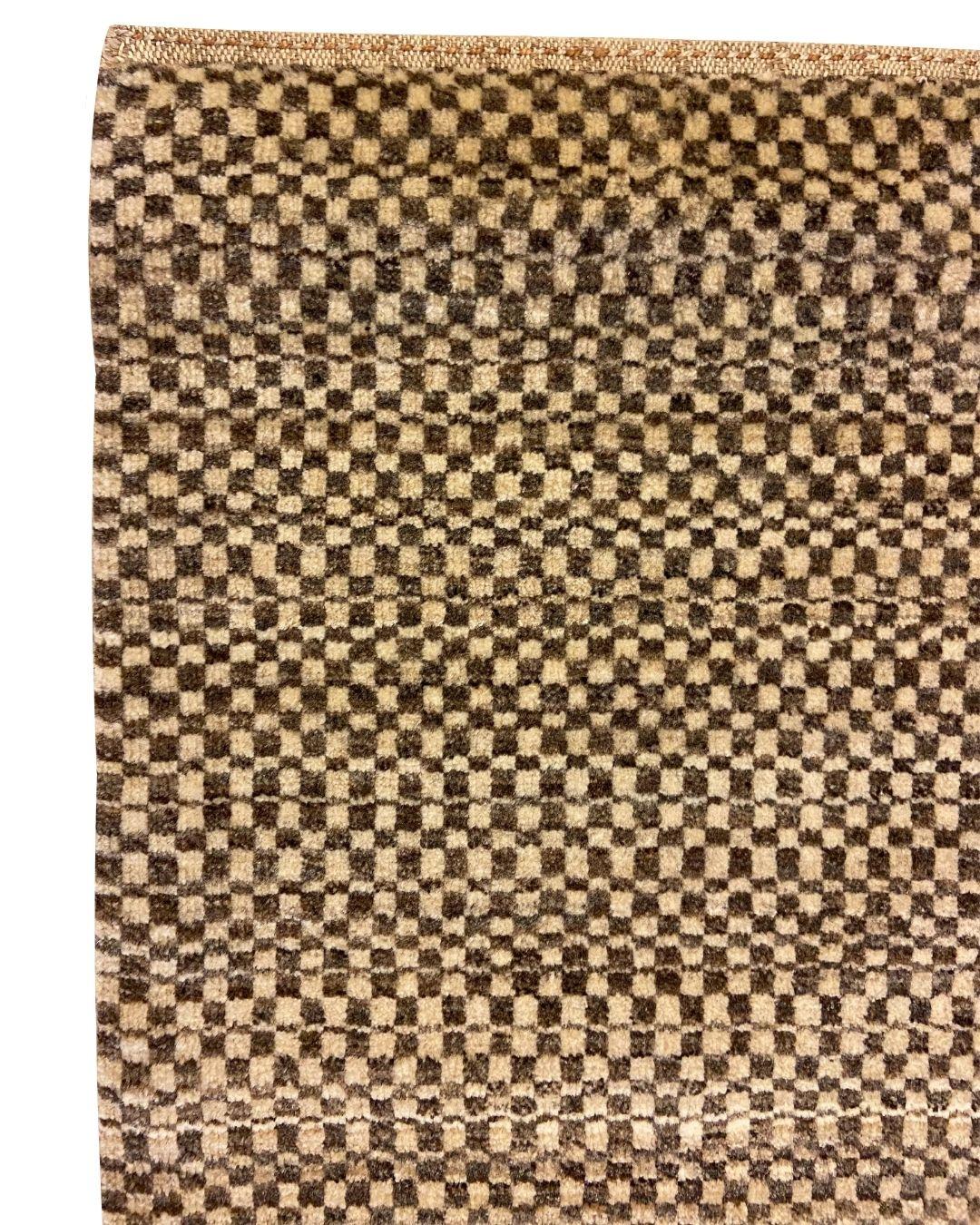 Handgeknüpfter brauner und cremefarbener karierter architektonischer Wollteppich, 3' x 4' im Zustand „Neu“ im Angebot in New York, NY
