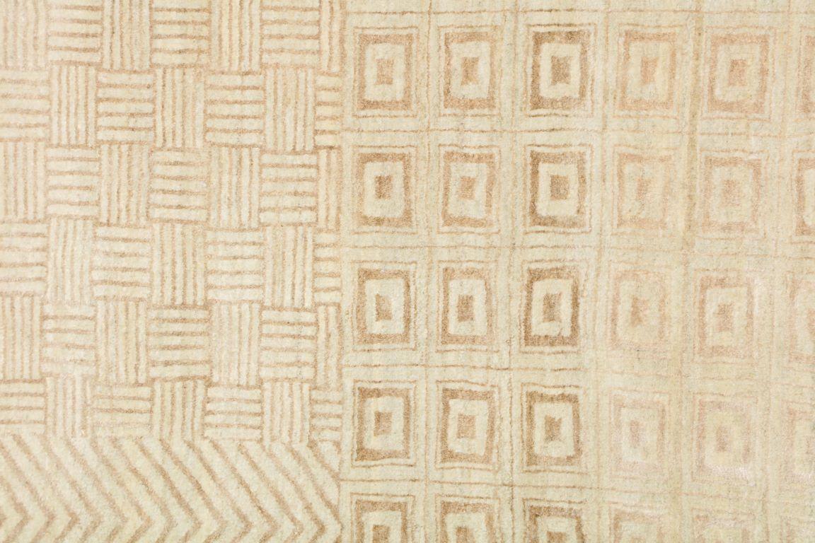 Noué à la main Tapis persan en laine et soie crème noué à la main avec motif Art Déco, 9' x 12' en vente