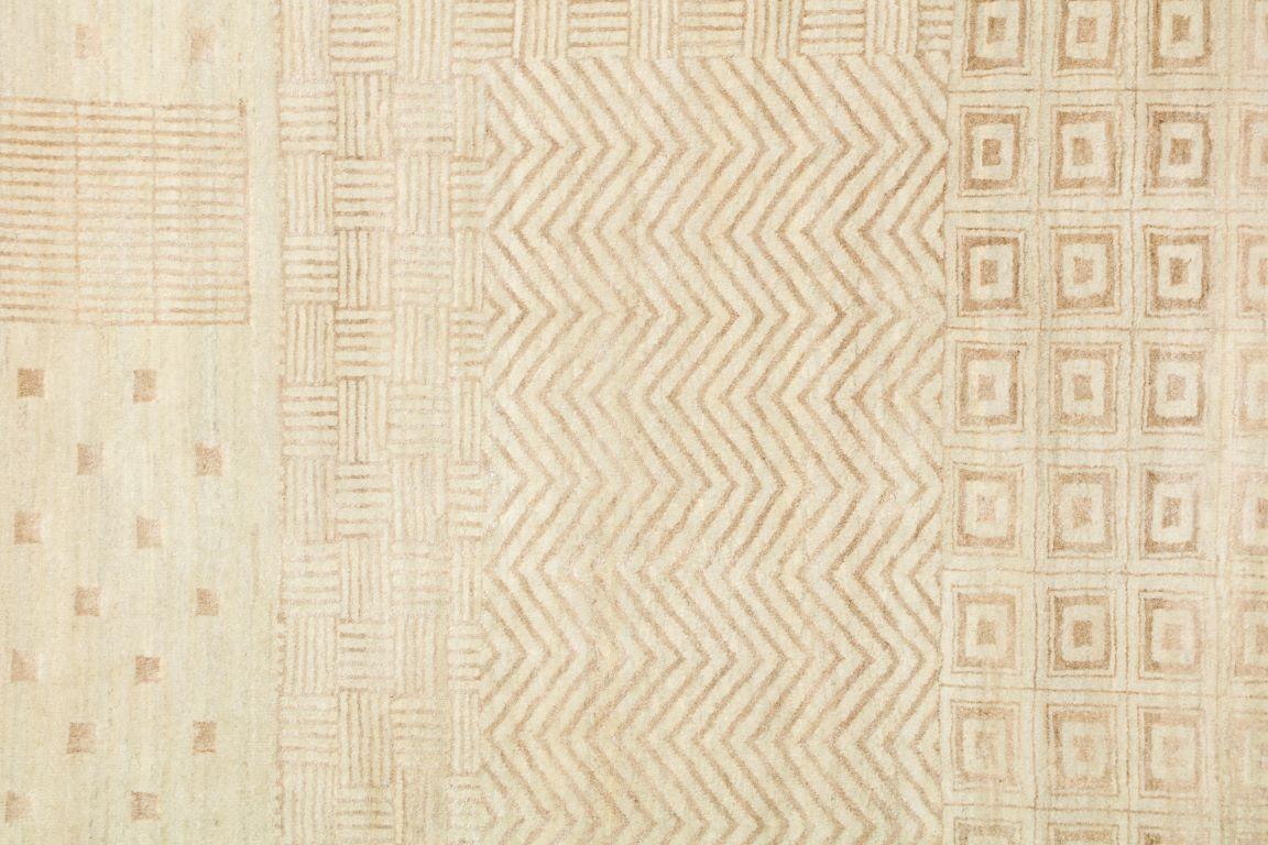 XXIe siècle et contemporain Tapis persan en laine et soie crème noué à la main avec motif Art Déco, 9' x 12' en vente