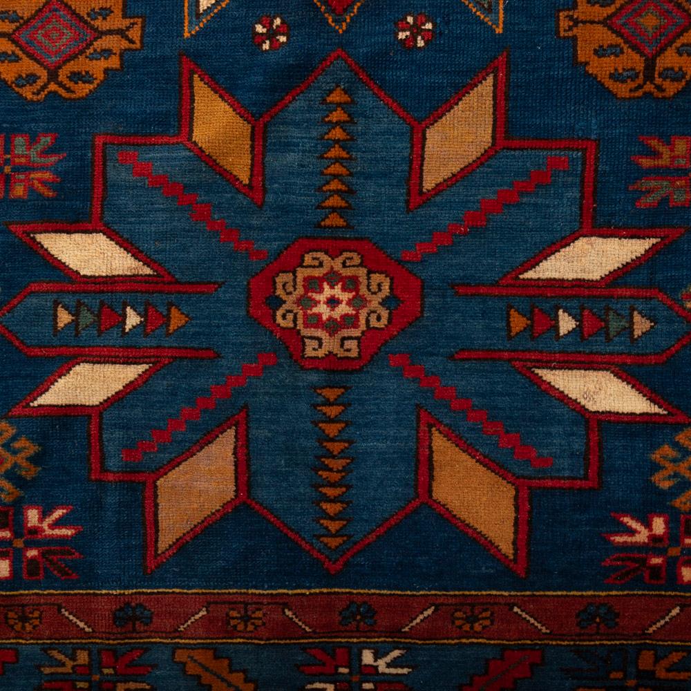 Handknotted Kazak Wool Carpet in Blue-Turquise-Red-Brown Geometric Design 1960s In Excellent Condition For Sale In Salzburg, AT