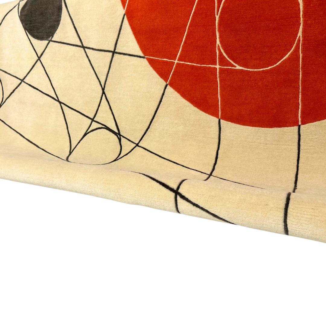 Tapis noué à la main d'après László Moholy-Nagy. Cercle rouge et lignes noires, crème en vente 2