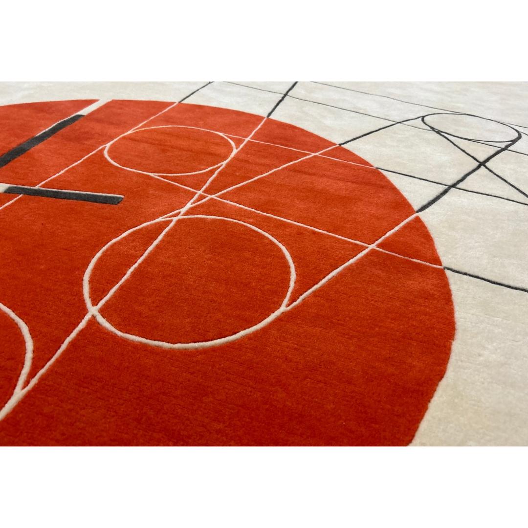 Bauhaus Tapis noué à la main d'après László Moholy-Nagy. Cercle rouge et lignes noires, crème en vente