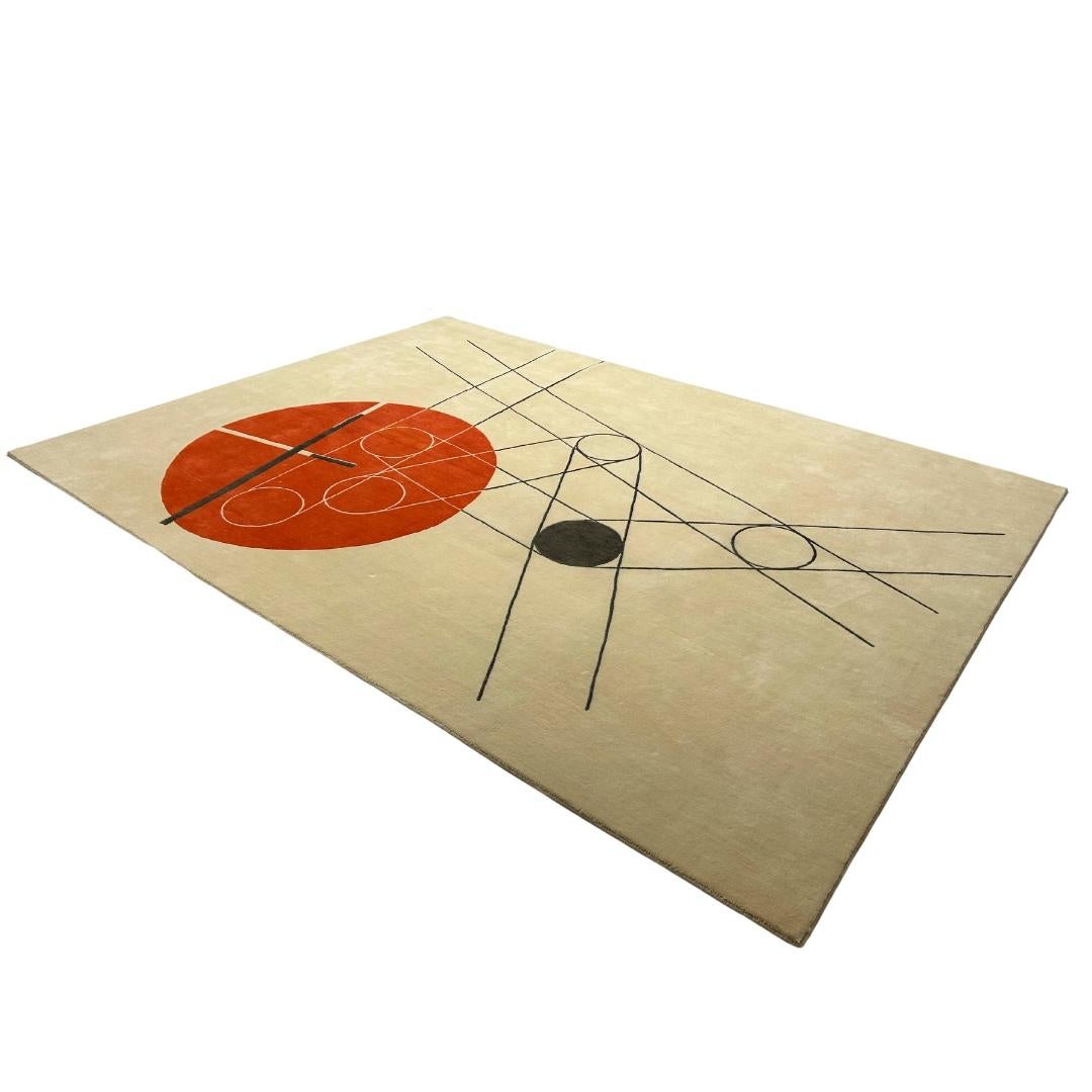 XXIe siècle et contemporain Tapis noué à la main d'après László Moholy-Nagy. Cercle rouge et lignes noires, crème en vente