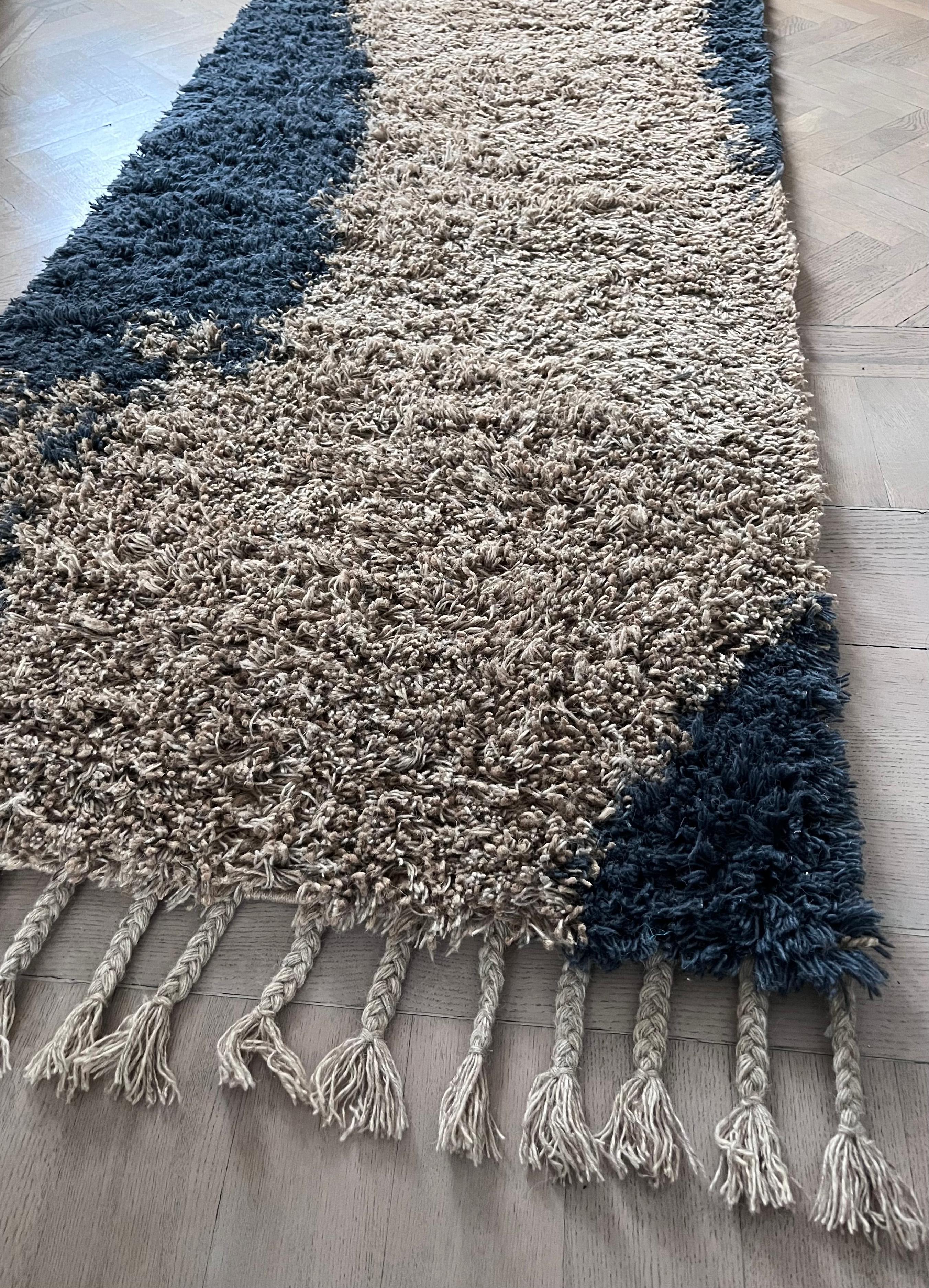 Handknotted Rya rug ’Jala’ In New Condition For Sale In Stockholm, SE