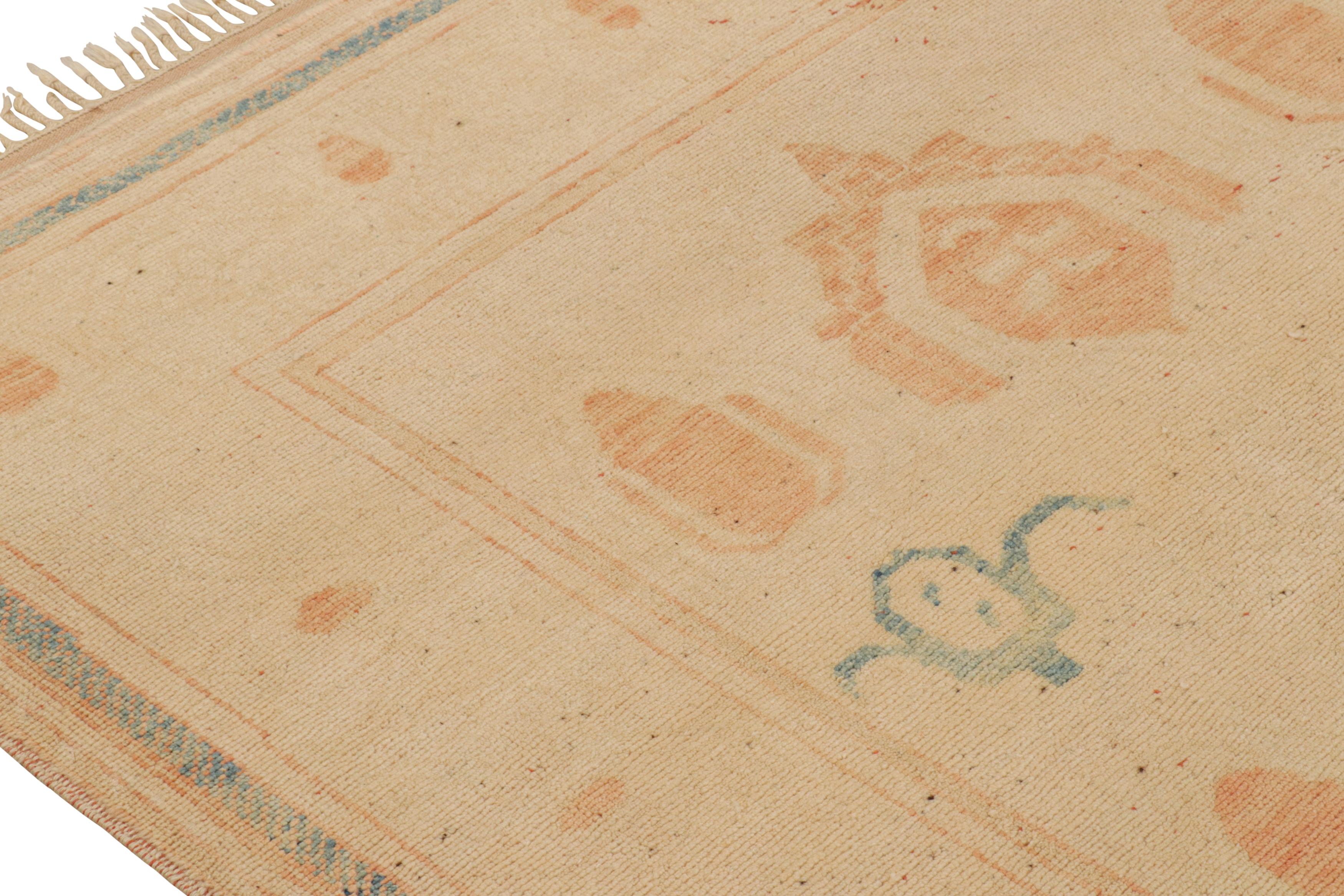 Handgeknüpfter türkischer Oushak-Teppich in Beige/Braun, Orange Geometrisches Muster (Mitte des 20. Jahrhunderts) im Angebot