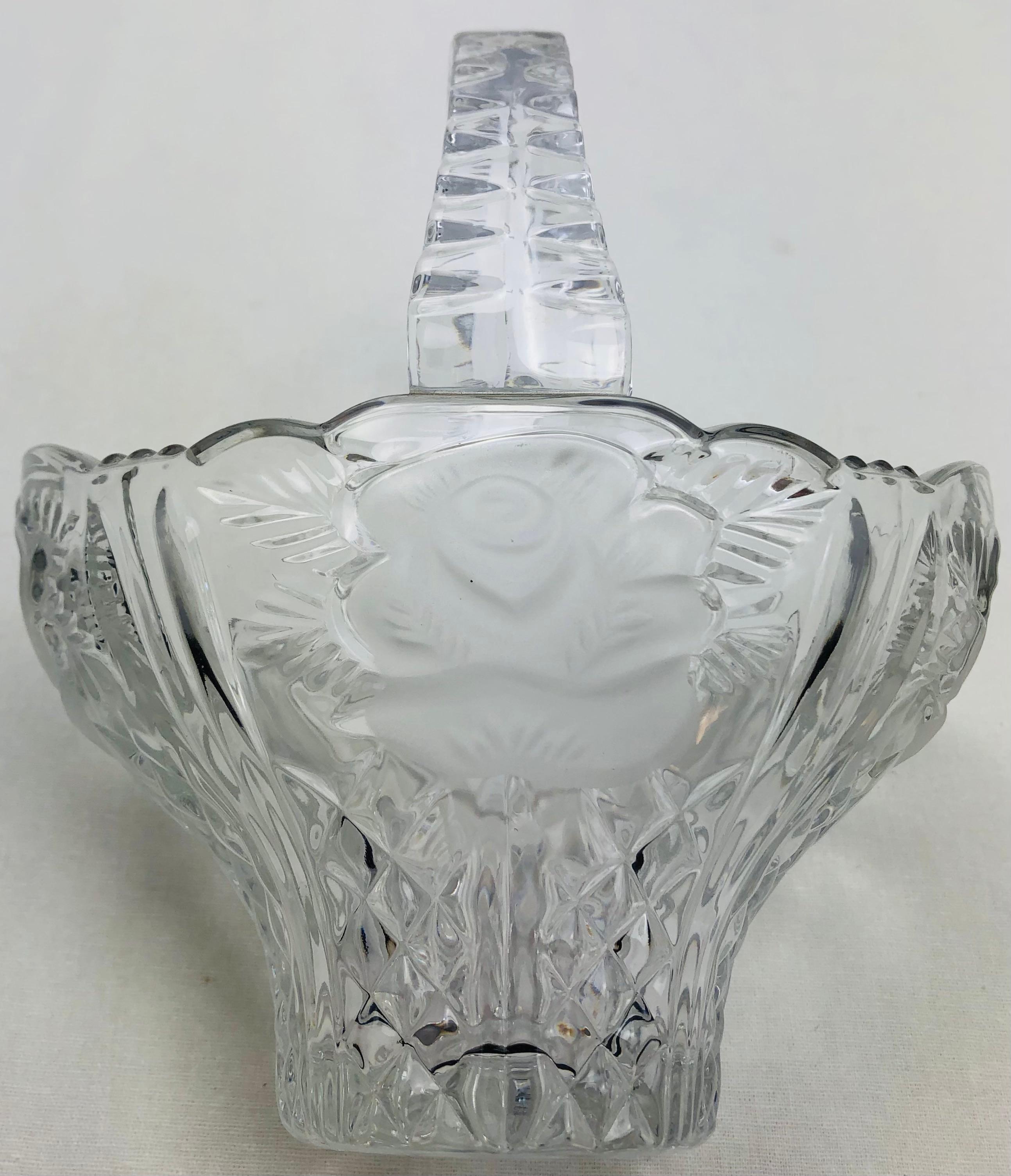 Bombonera de Cristal Estilo Lalique con Asa Francés en venta