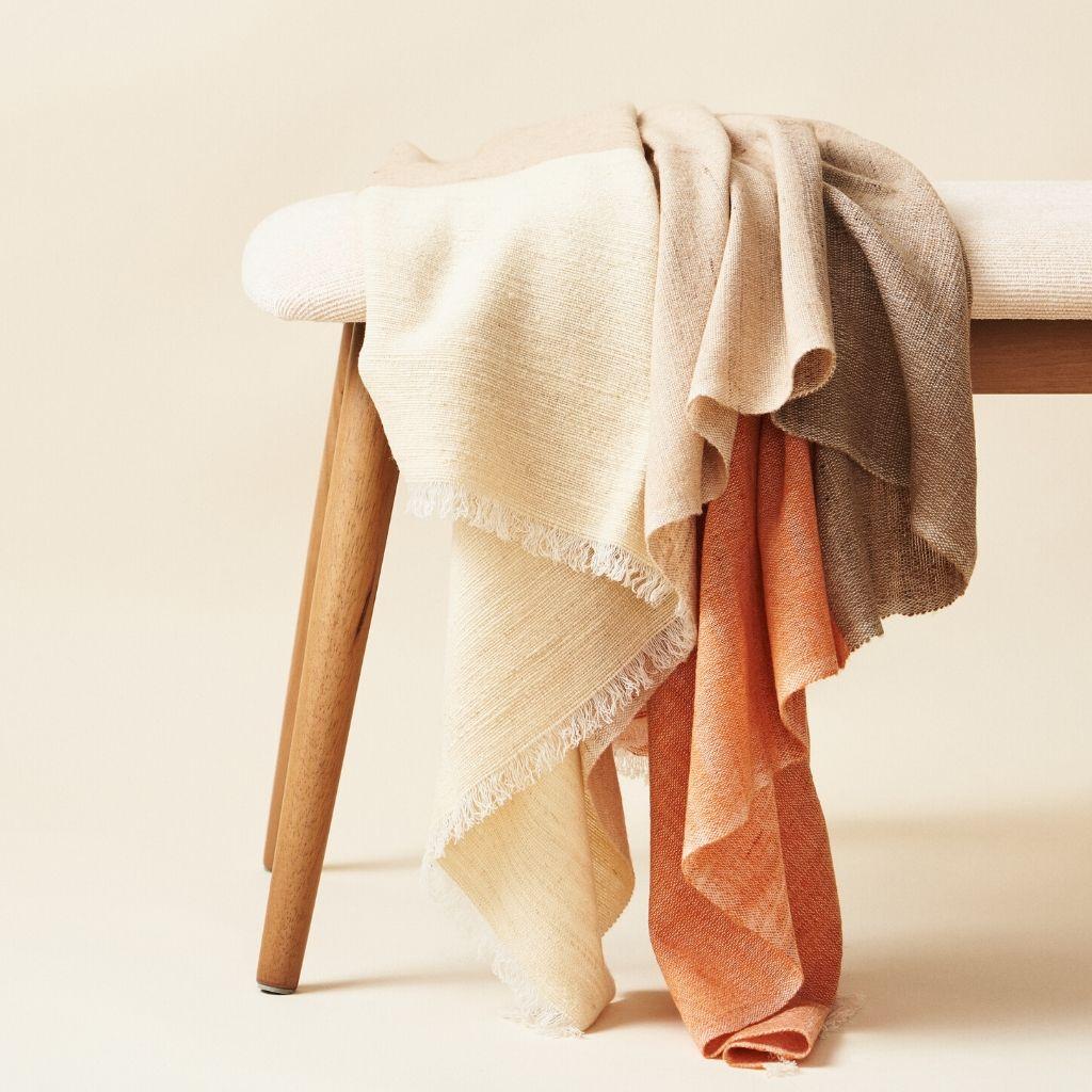 XXIe siècle et contemporain Plaid en lin mérinos, Color Block Chestnut Brown Beige Orange Handloom Throw en vente