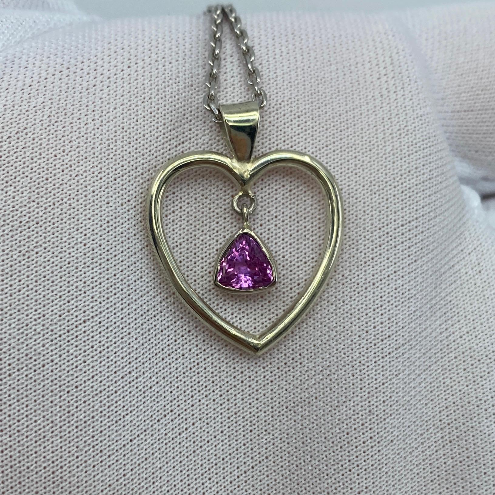 Handmade 0.85 Carat Vivid Pink Tourmaline Trillion Triangle Cut Heart Pendant In New Condition For Sale In Birmingham, GB