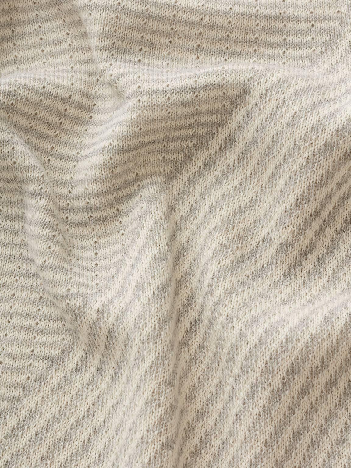 Handmade in the Andes supporting local culture and traditional craft, our textile collection features Royal Baby Alpaca - one of the finest, most luxurious materials in the world. Extremely soft yet strong, resistant to piling, incredibly