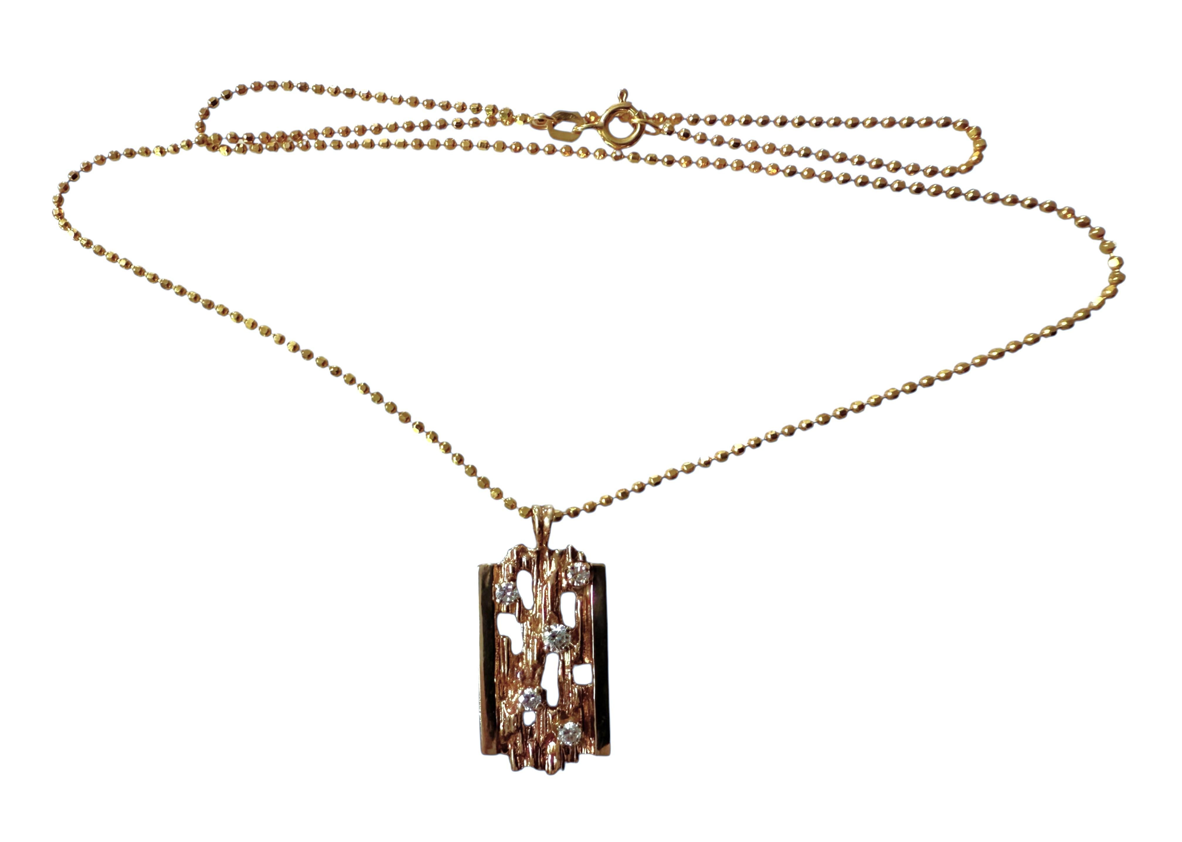 Pendentif en or jaune 10k fait à la main avec un diamant de 0,35 carat sur une chaîne de 18