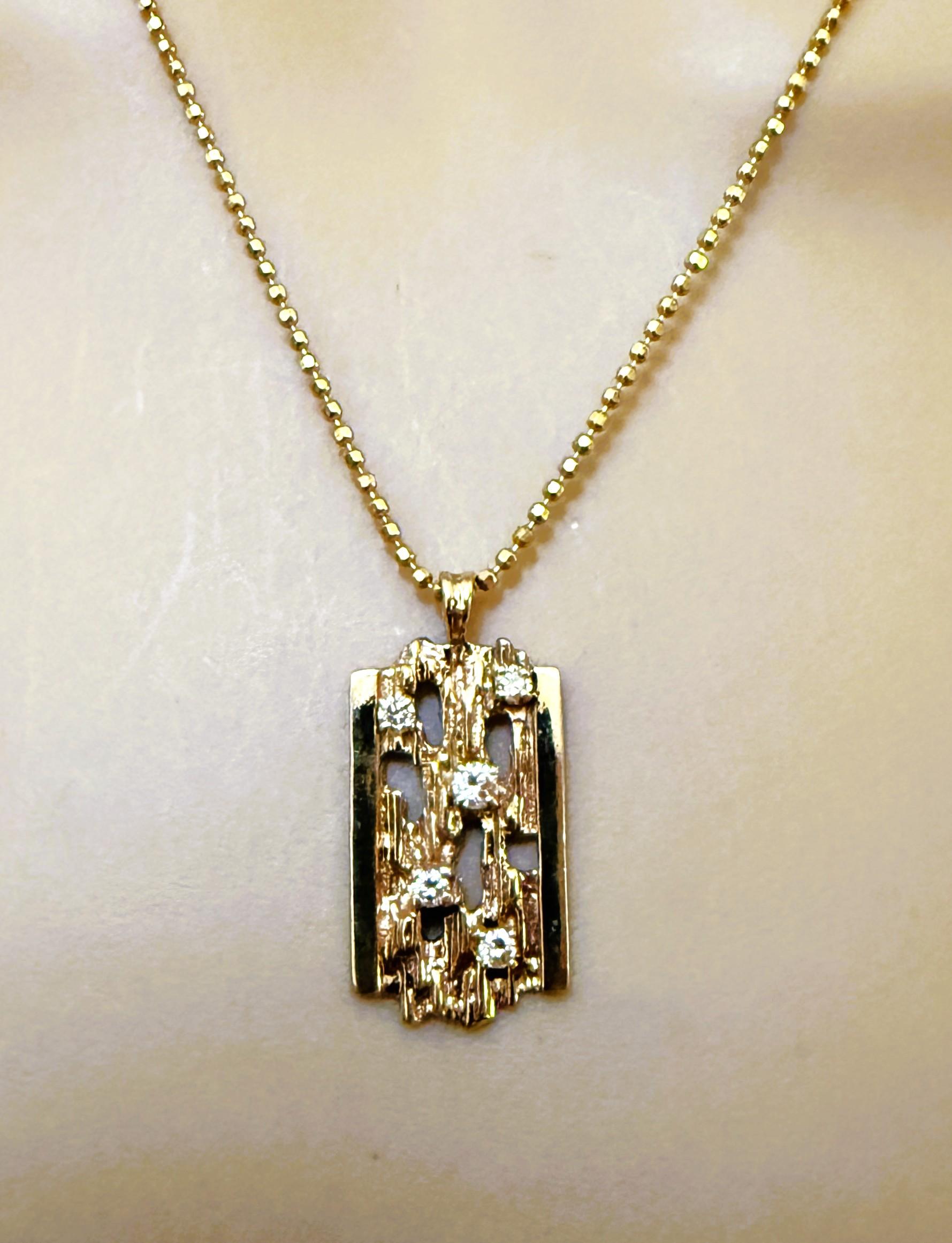 Art déco Pendentif en or jaune 10k fait à la main avec un diamant de 0,35 carat sur une chaîne de 18