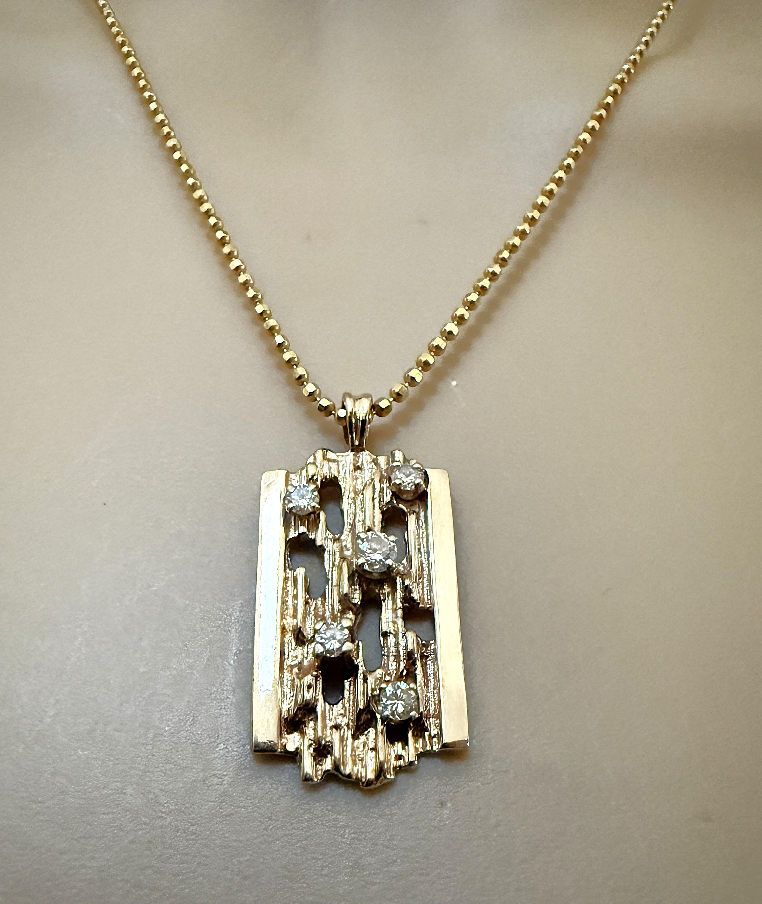 Pendentif en or jaune 10k fait à la main avec un diamant de 0,35 carat sur une chaîne de 18